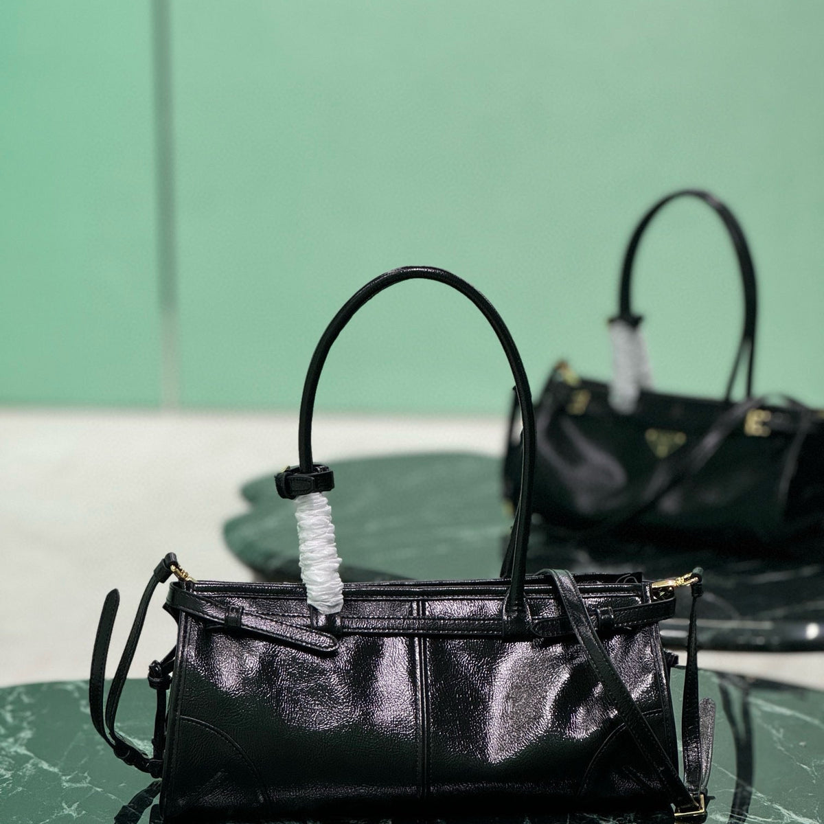 PD MEDIUM LEATHER HANDBAG