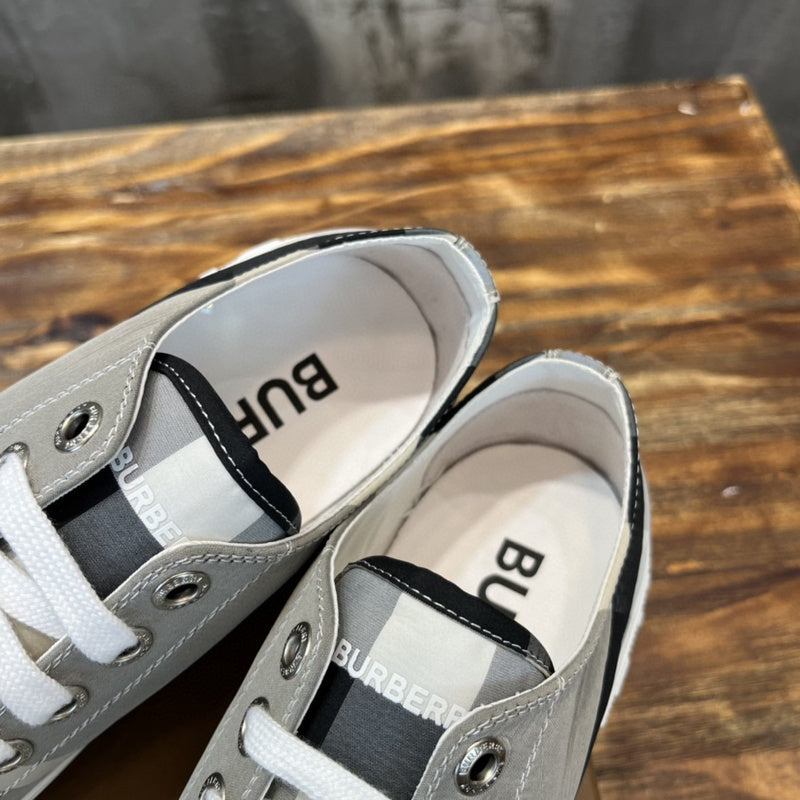 Burberry Luxury Shoes
