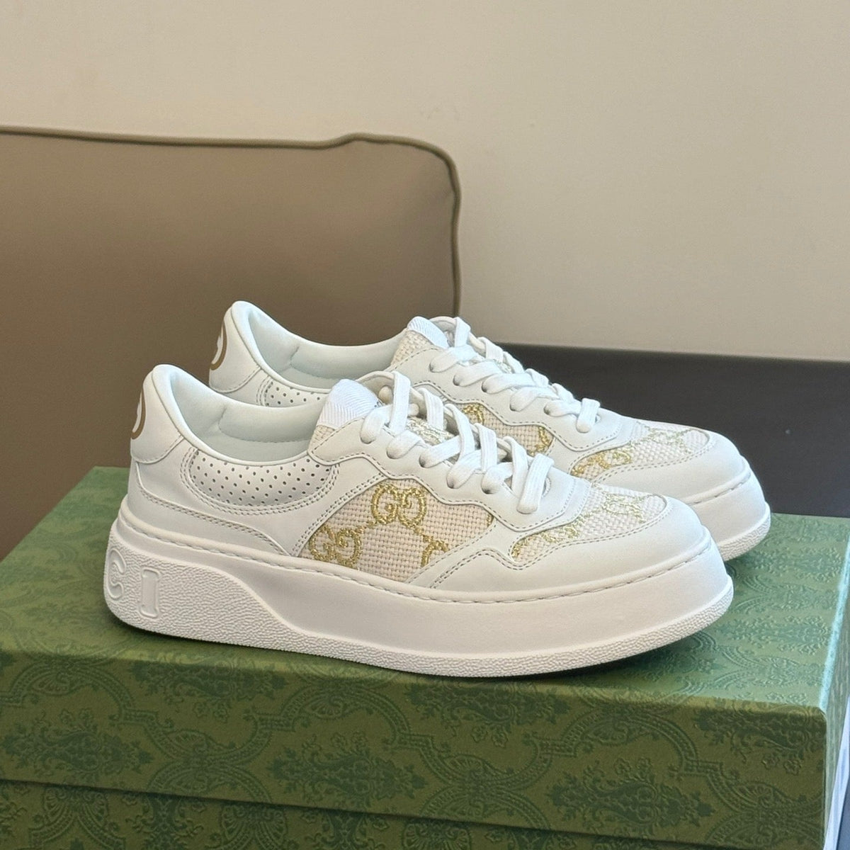 GG EMBOSSED SNEAKER