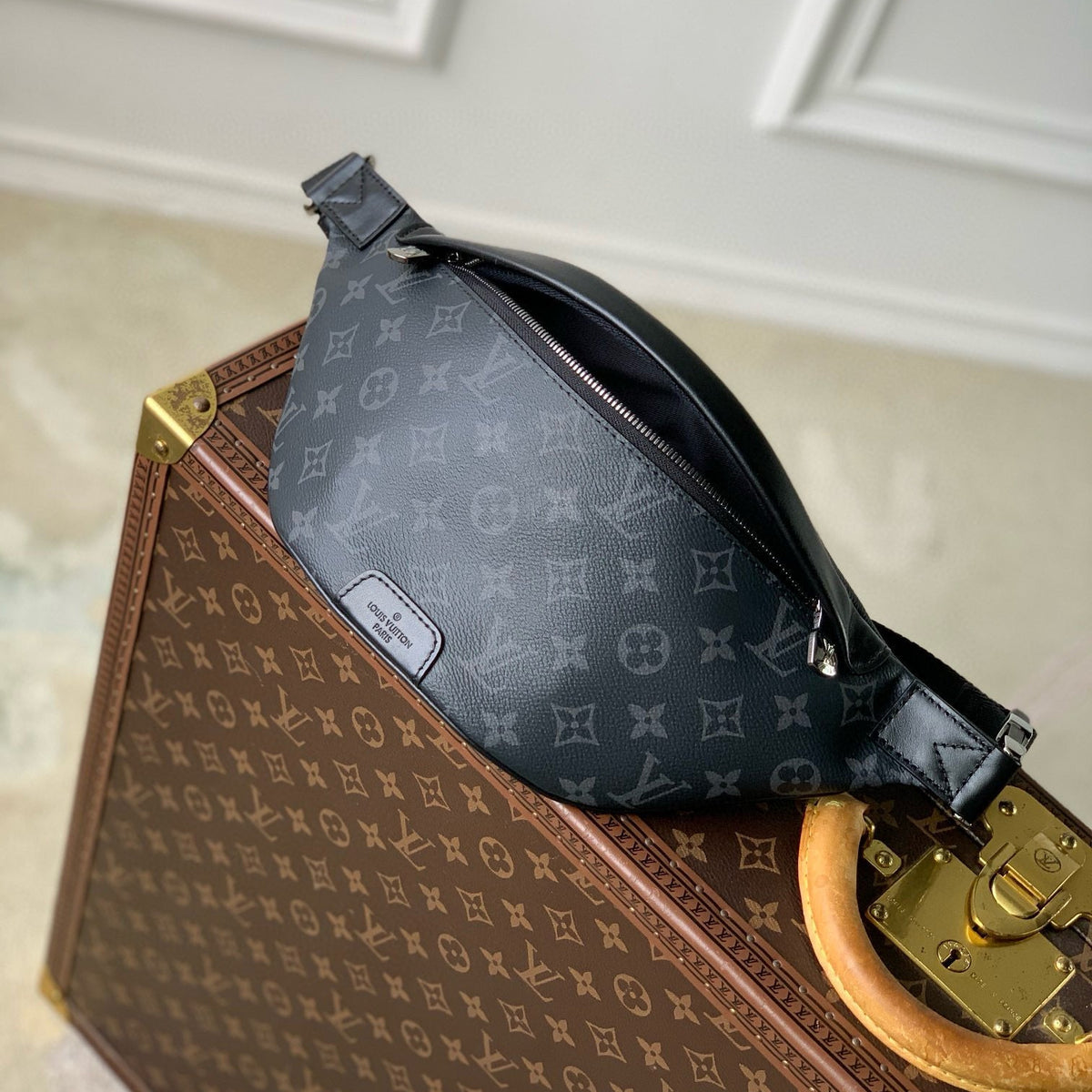 LOU DISCOVERY BUMBAG