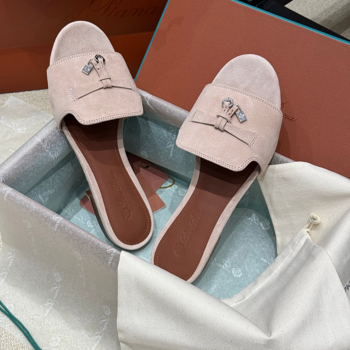 LORO P SUMMER CHARM SLIPPER