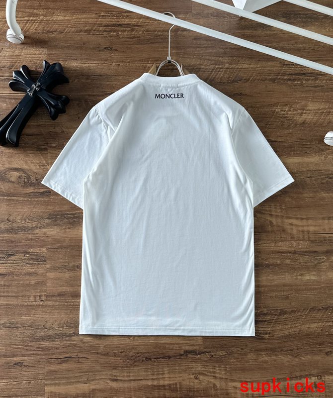Moncler Luxury Cloth