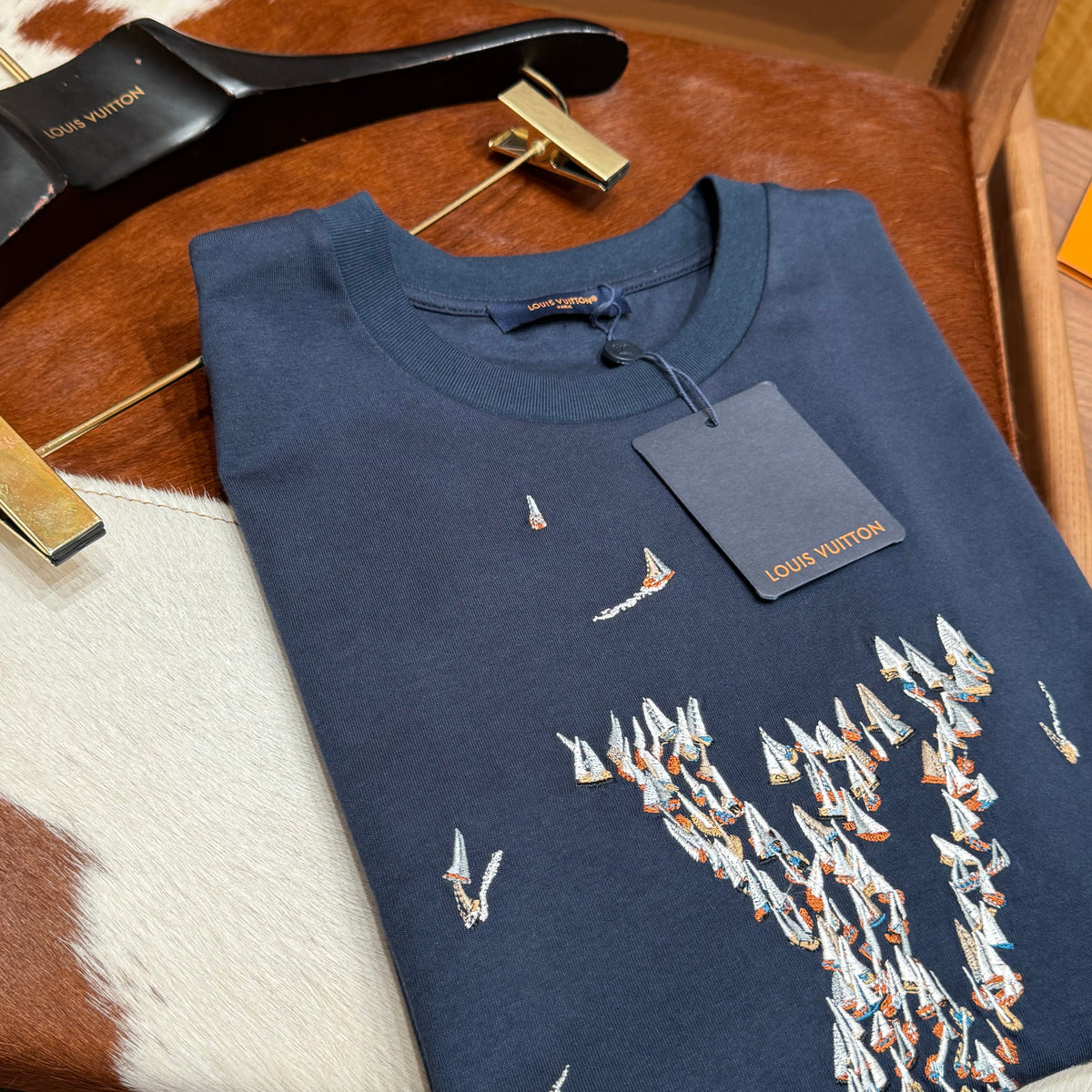 LOU T-SHIRT