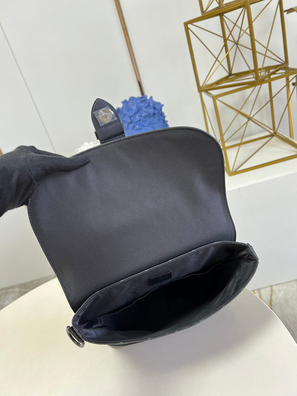 I W Fashion Lu-Vi Bags - 16942