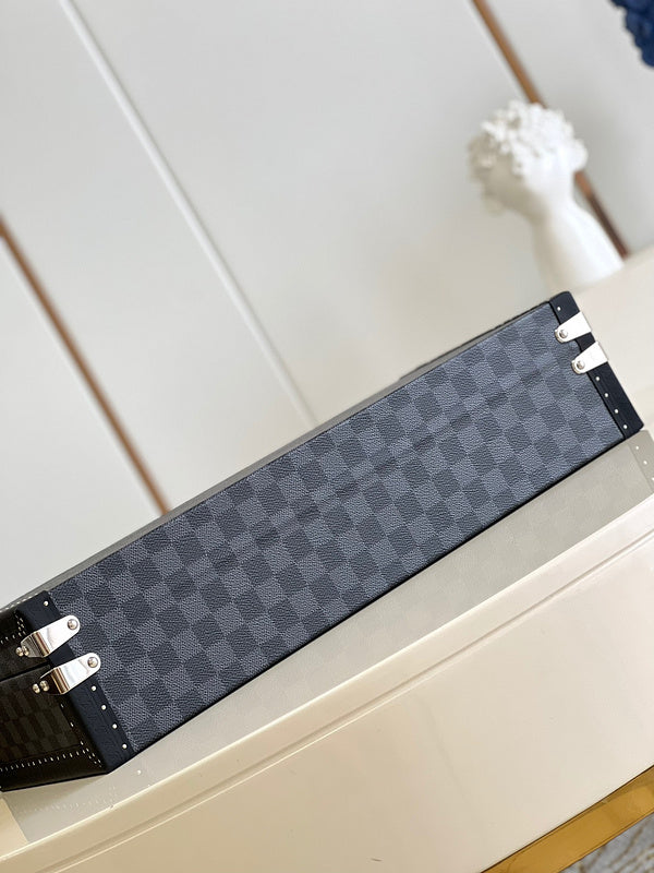 I W Fashion Lu-Vi bags - 9505