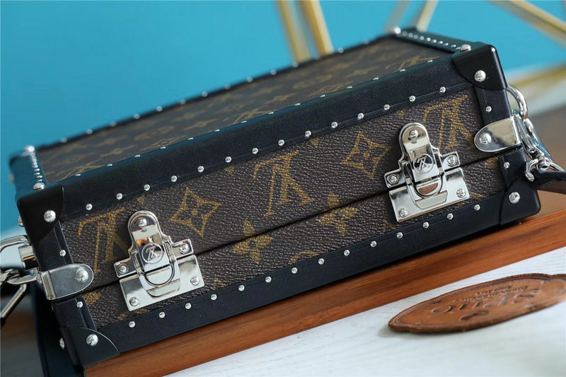I W Fashion Lu-Vi bags - 10122