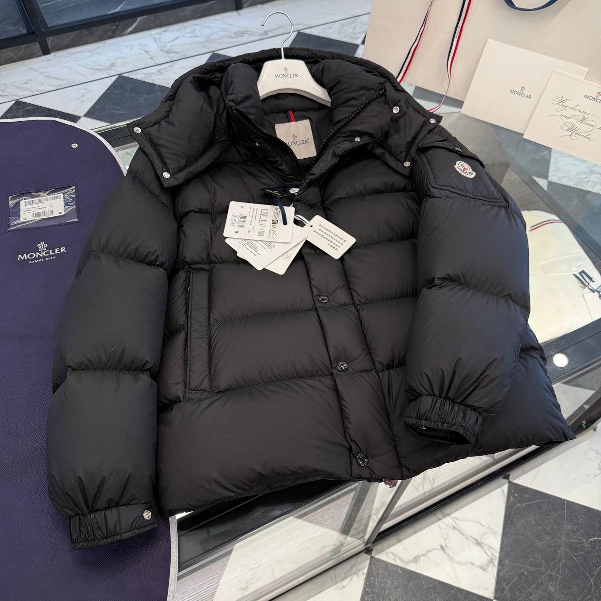 MONC VEZERE JACKET