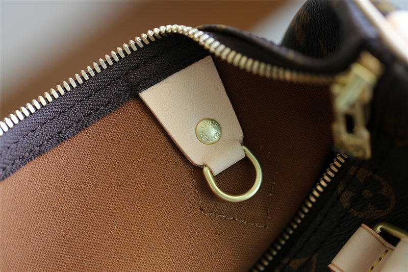 I W Fashion Lu-Vi bags - 8185