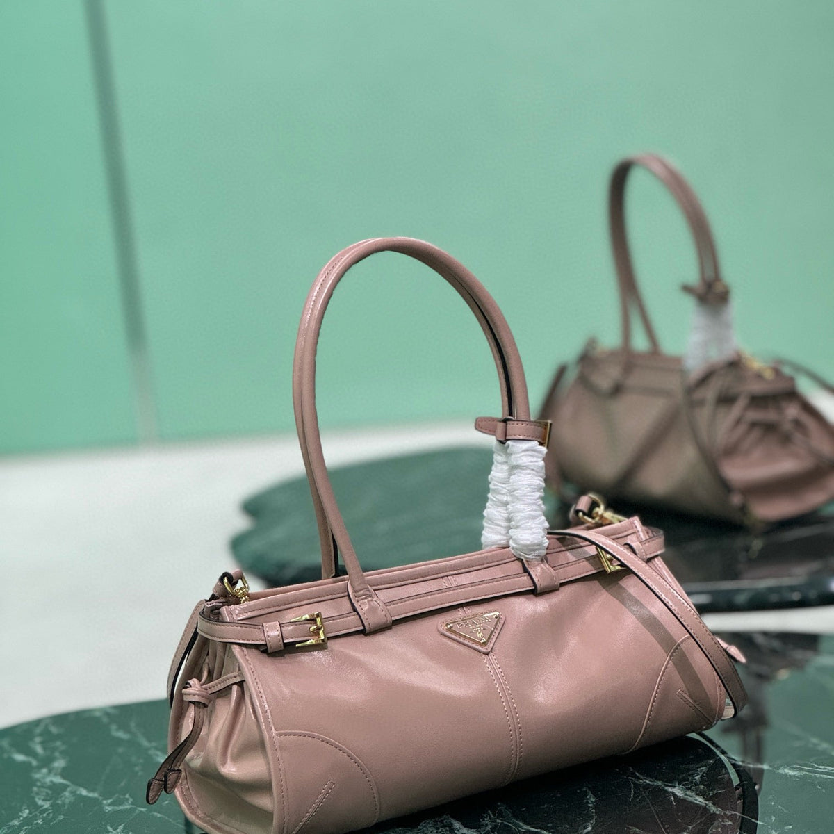 PD MEDIUM LEATHER HANDBAG