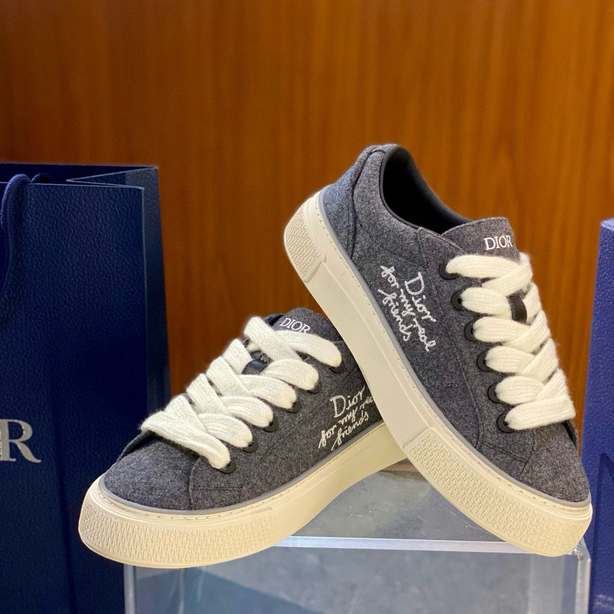 CD B33 SNEAKER