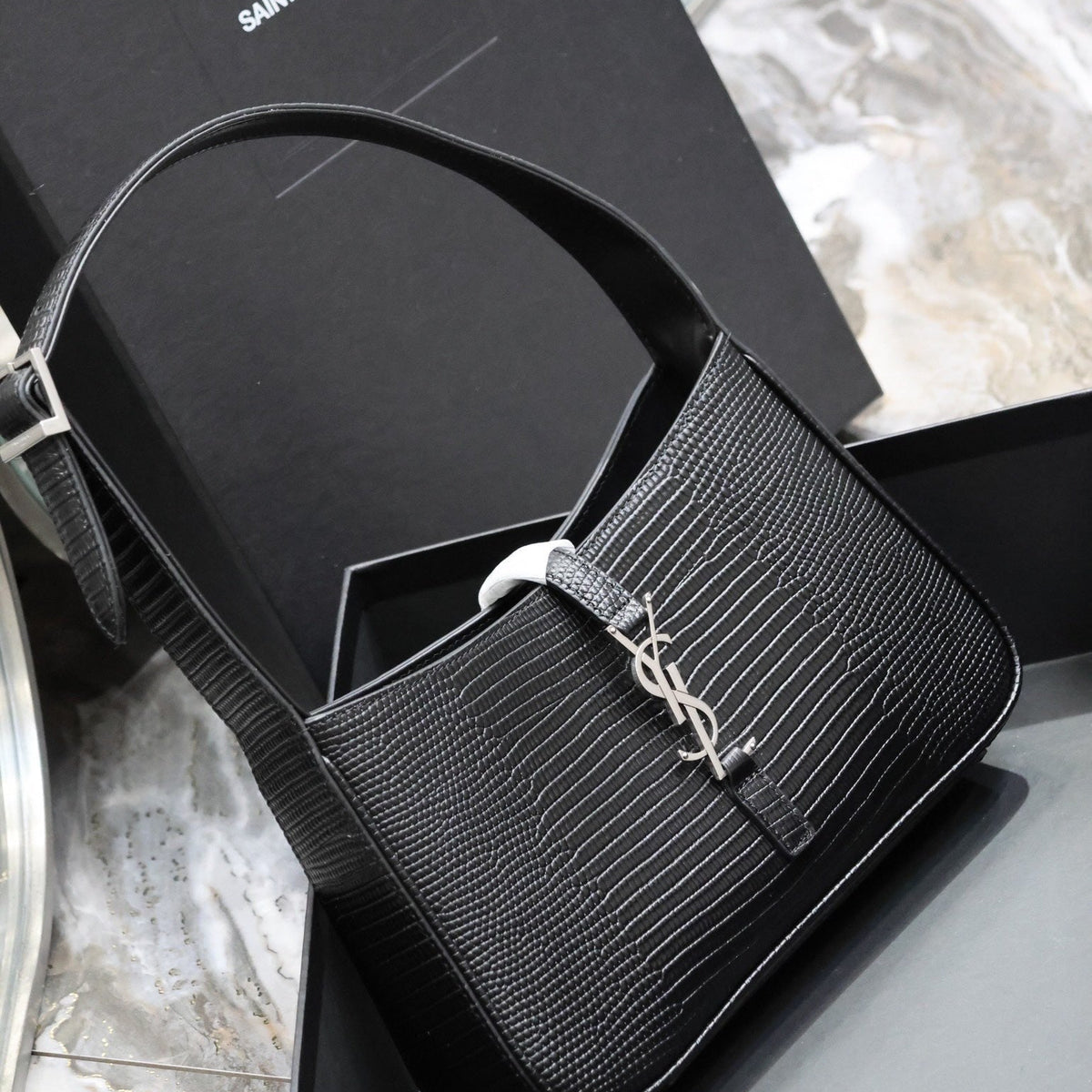 SL LE 5 A 7 HOBO BAG