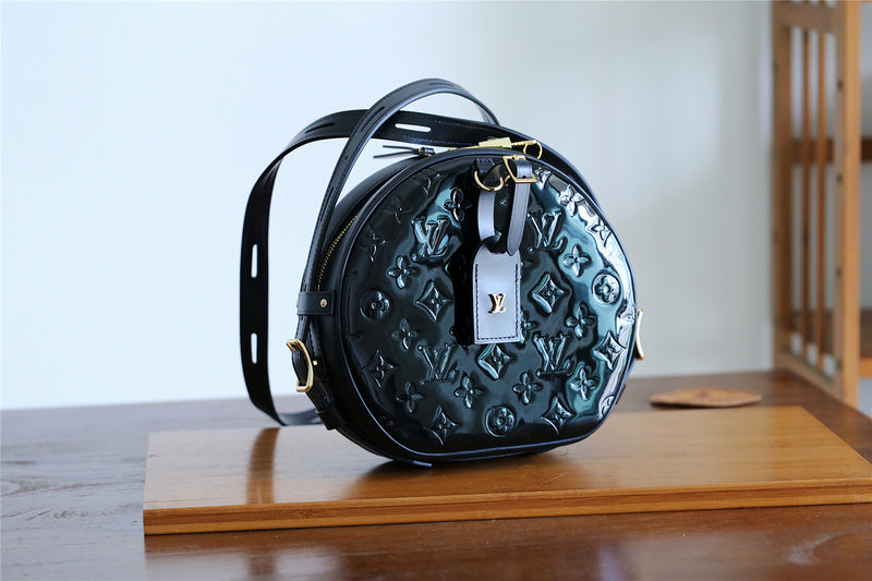 I W Fashion Lu-Vi bags - 8335