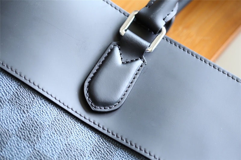 I W Fashion Lu-Vi bags - 9884