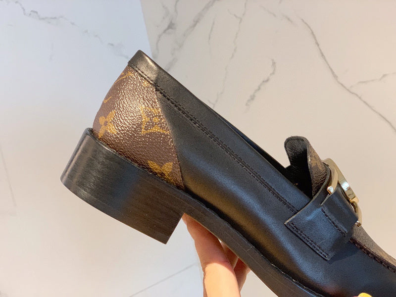 Louis Vuittion Luxury Shoes