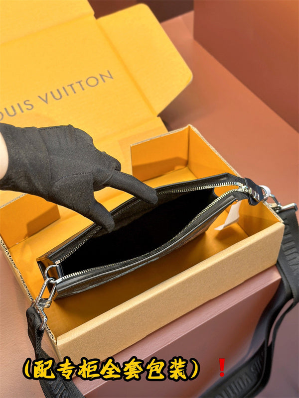 PHA - LOV Bags - 079