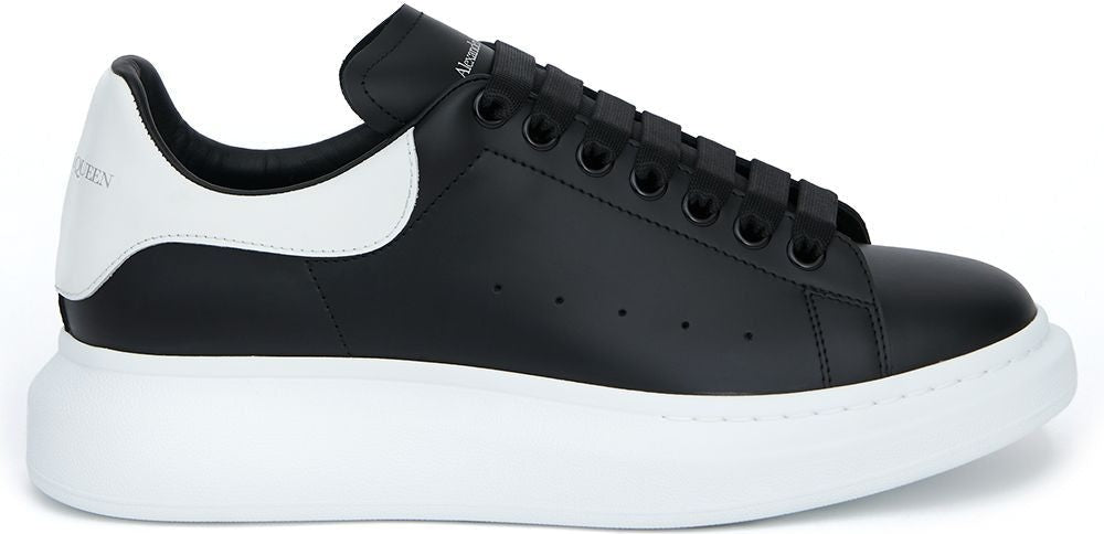 OVERSIZE SNEAKERS