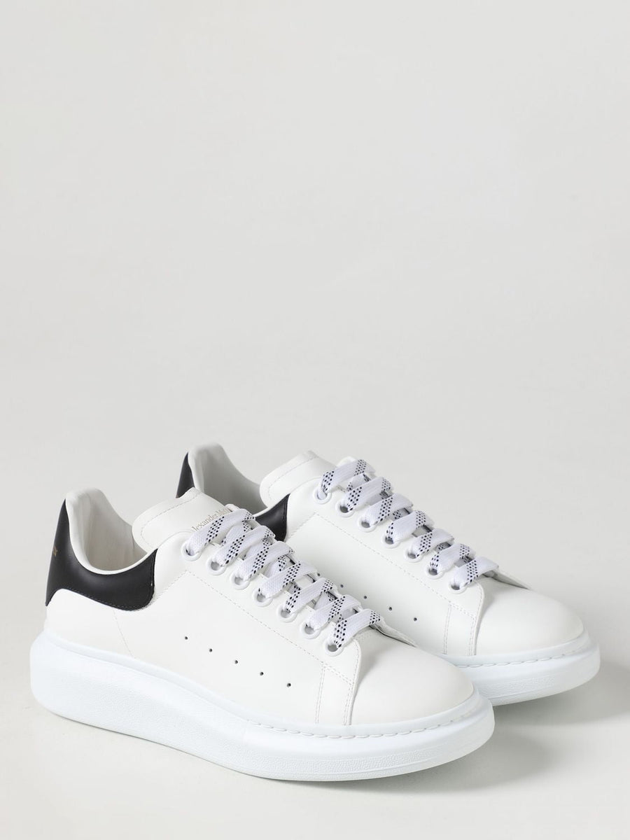 LARRY LOW TOP SNEAKERS