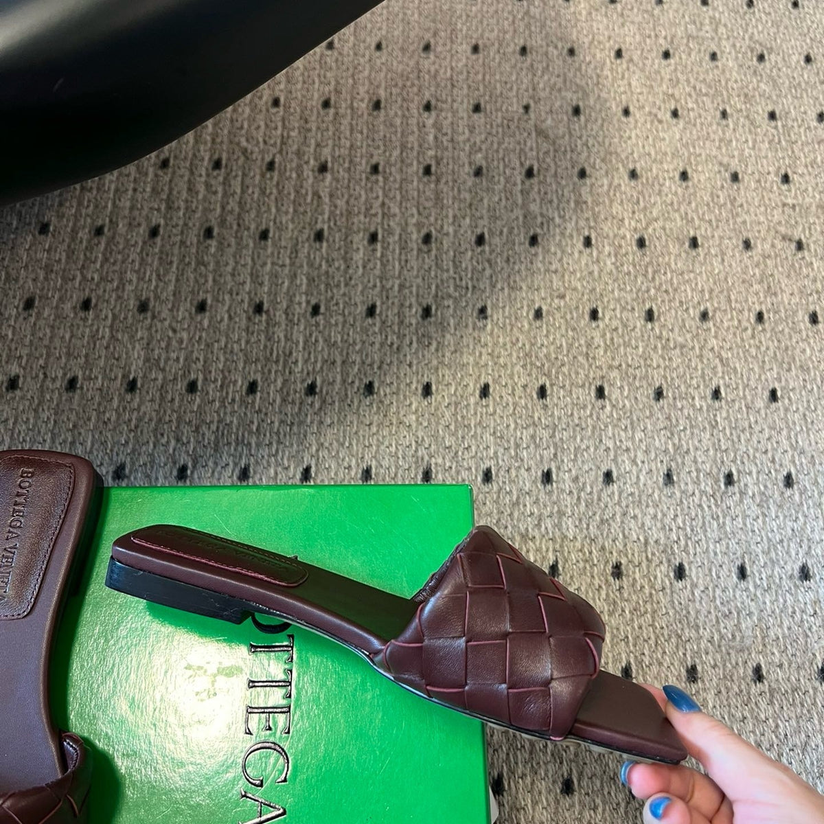 BOTT V SANDALS