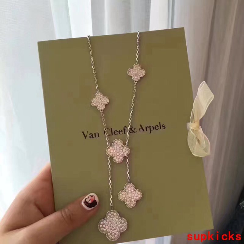 Van Cleef & Arples Jewelry