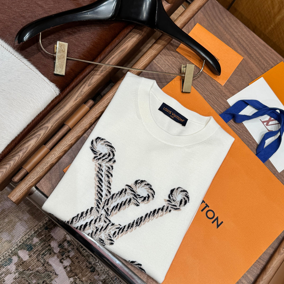 LOU T-SHIRT