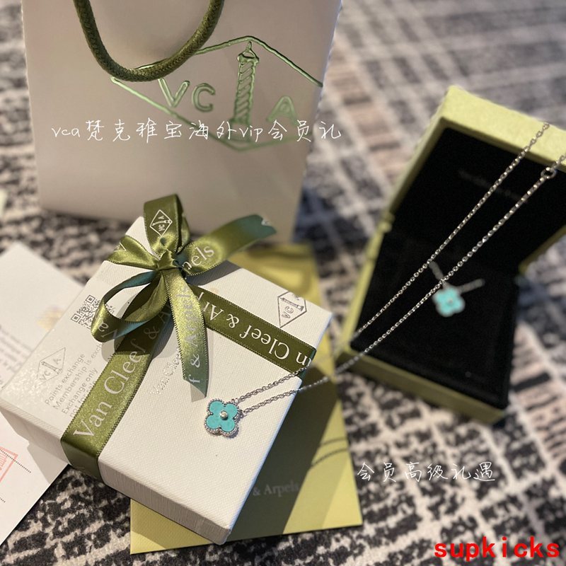 Van Cleef & Arples Jewelry