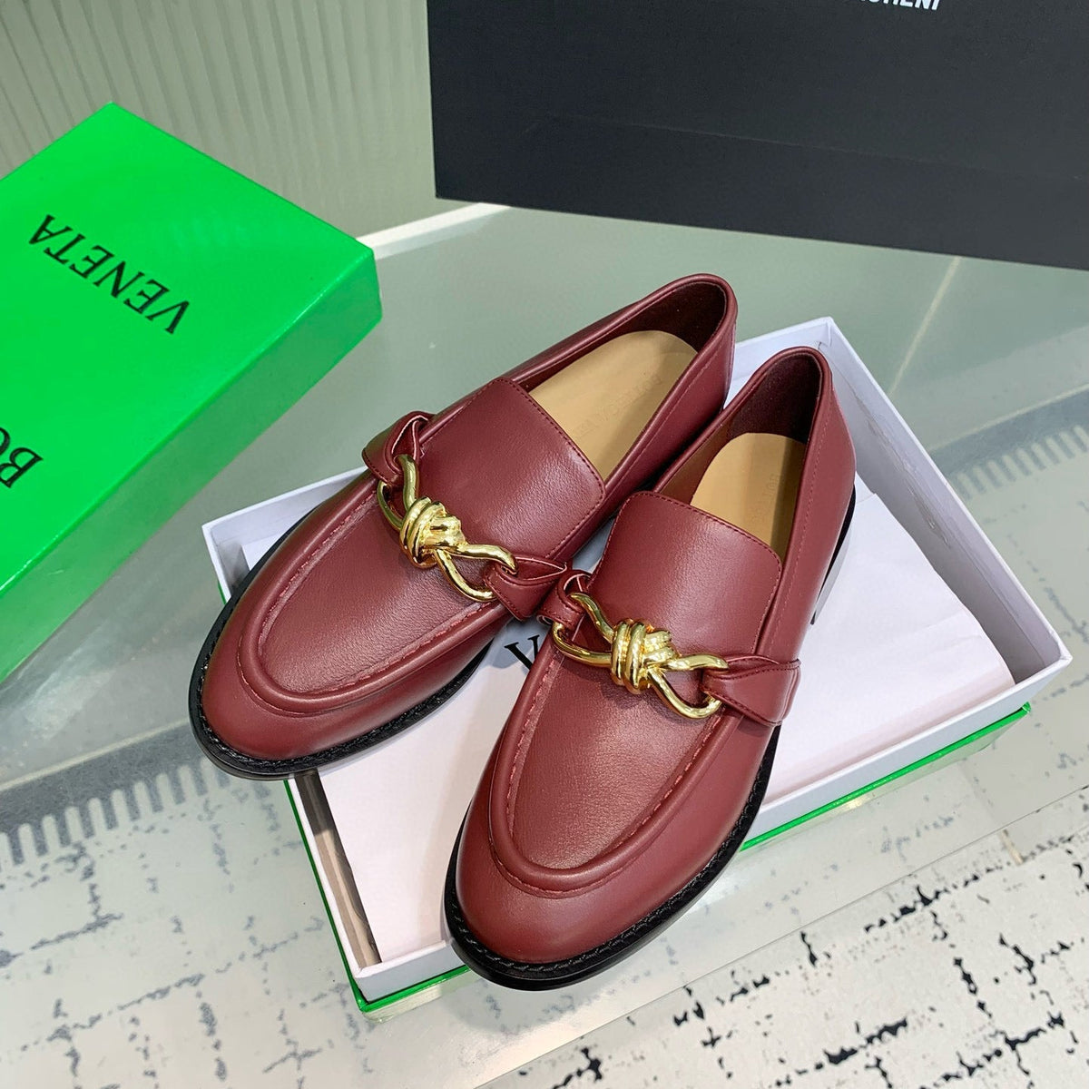 BOTT LOAFERS