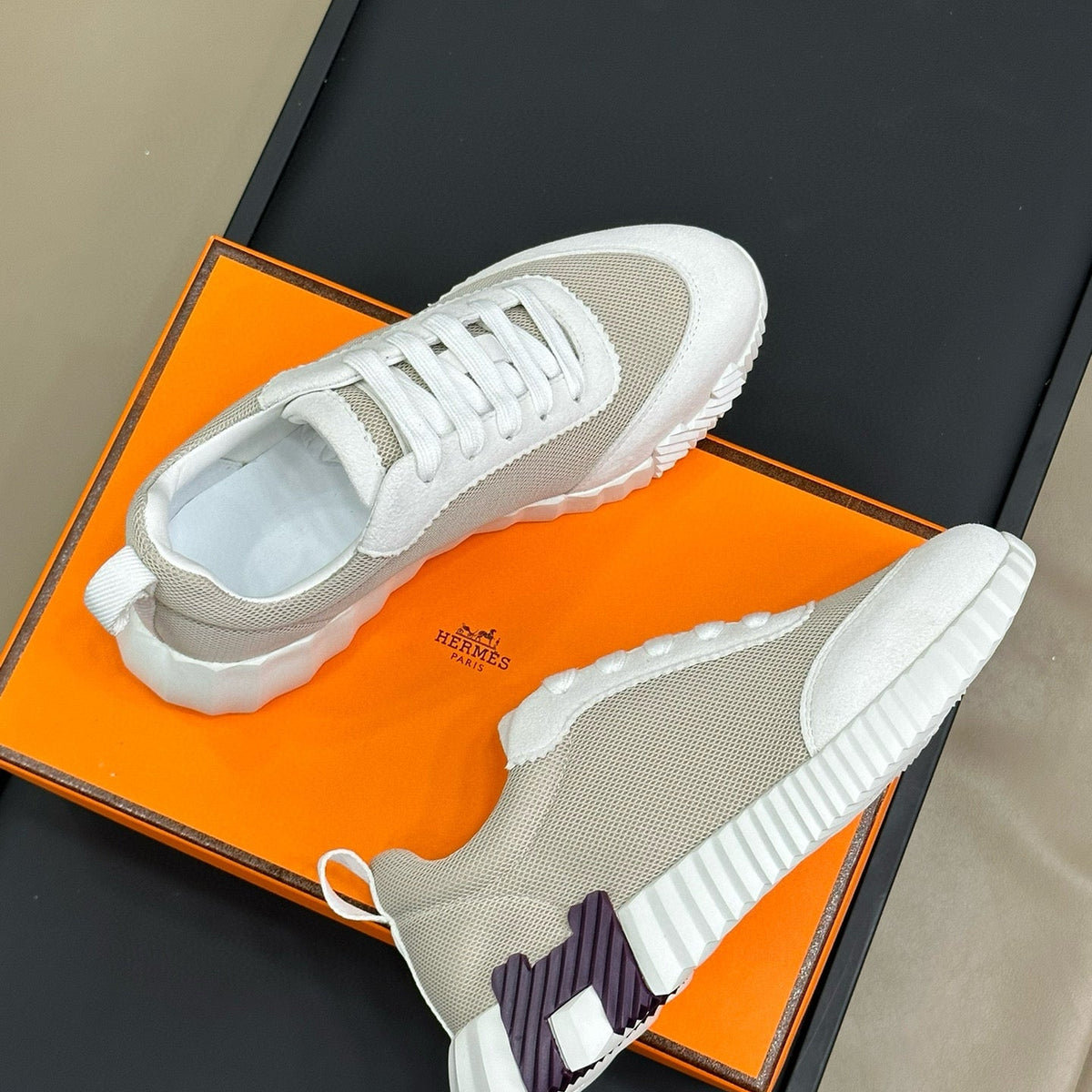 HERM BOUNCING SNEAKER