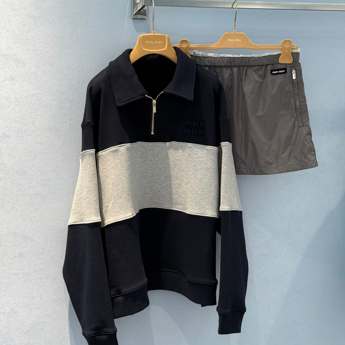 MIU M SWEATSHIRT