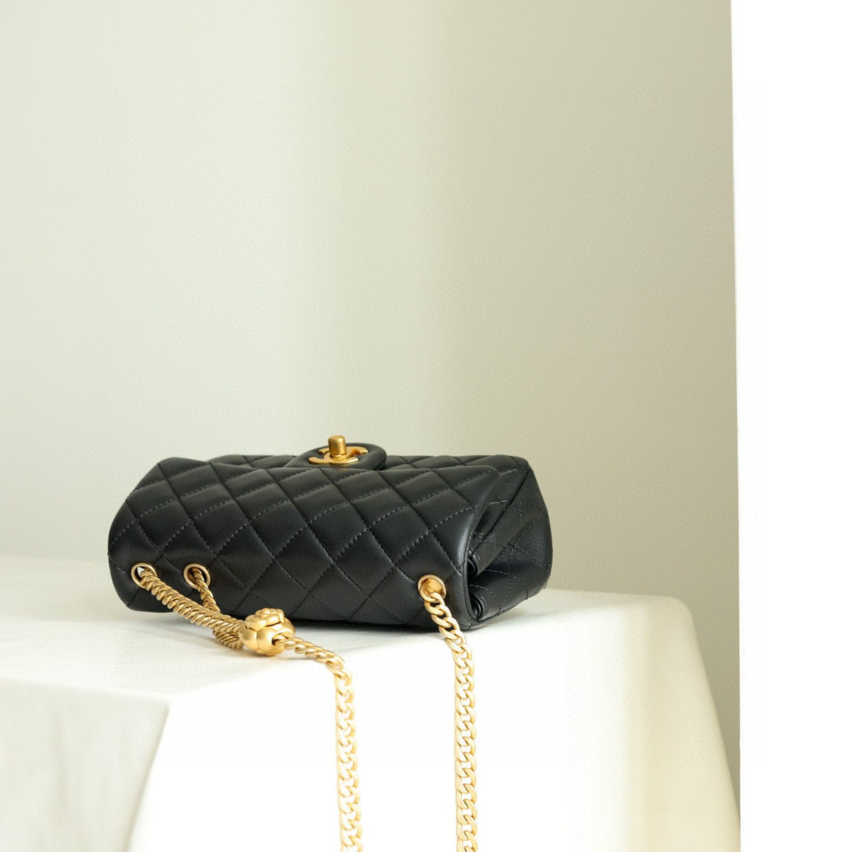CC CLASSIC FLAP MINI BAG