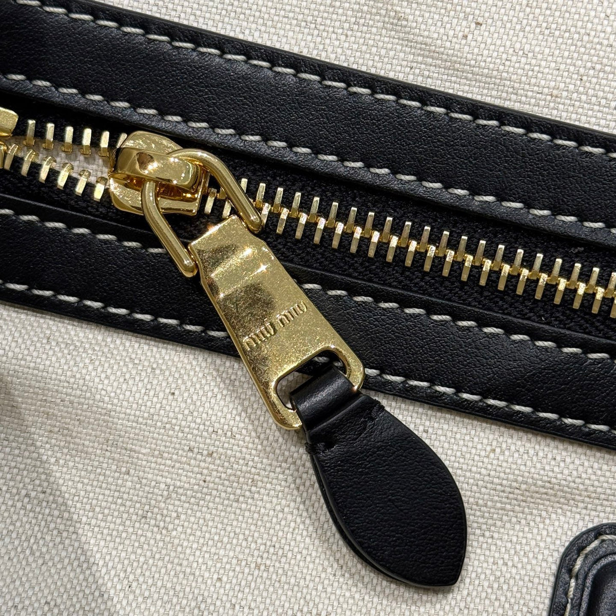 MIU M IVY LEATHER BAG