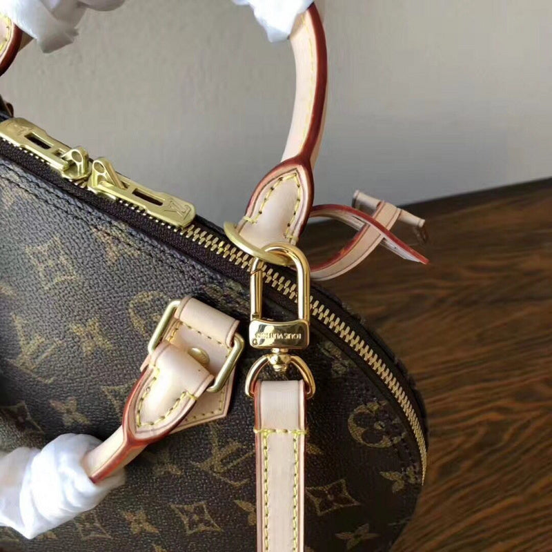 I W Fashion Lu-Vi bags - 17890