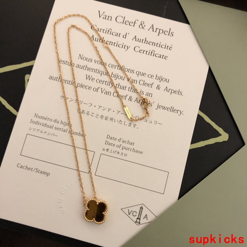 Van Cleef & Arples Jewelry