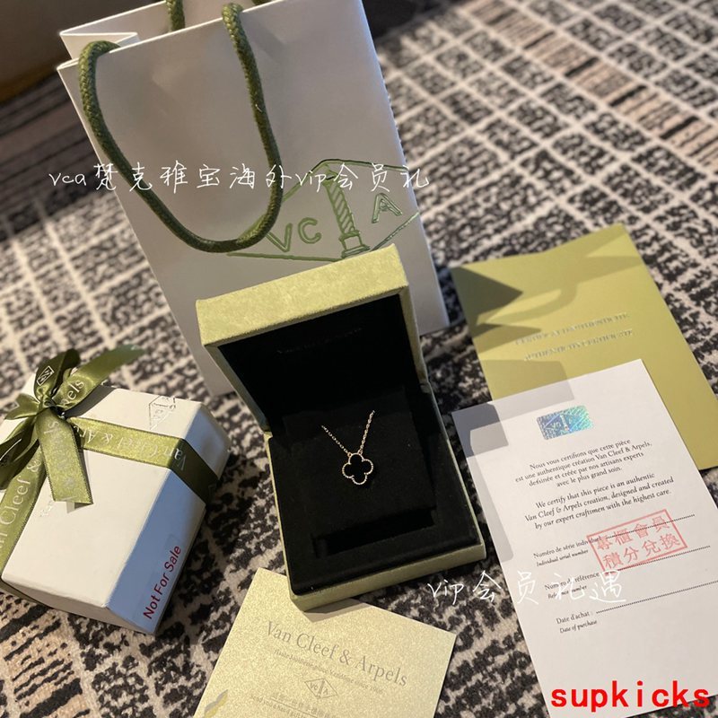 Van Cleef & Arples Jewelry
