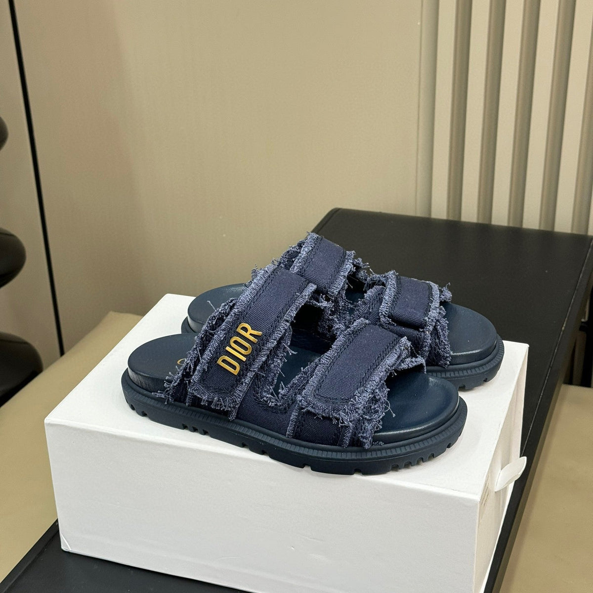 CD SANDALS