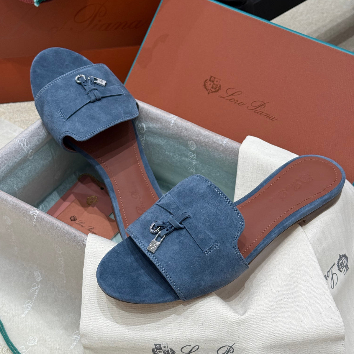 LORO P SUMMER CHARM SLIPPER