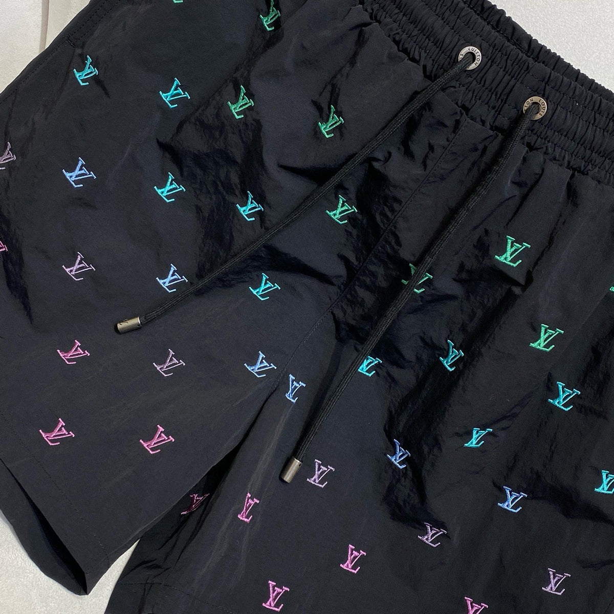 LOU SHORTS