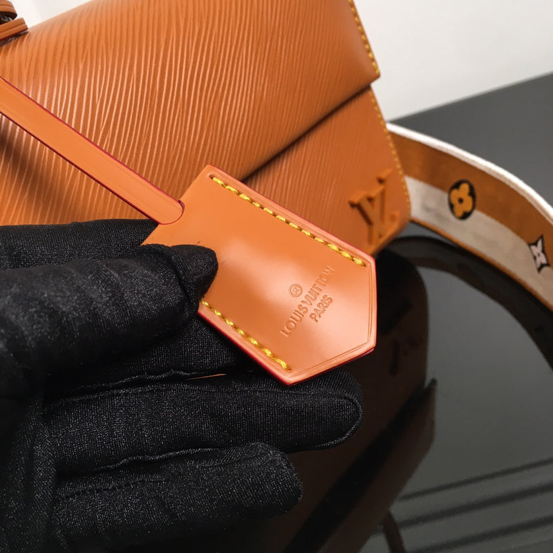 I W Fashion Lu-Vi bags - 17099