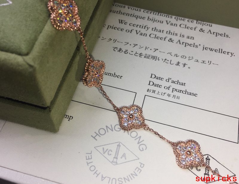 Van Cleef & Arples Jewelry