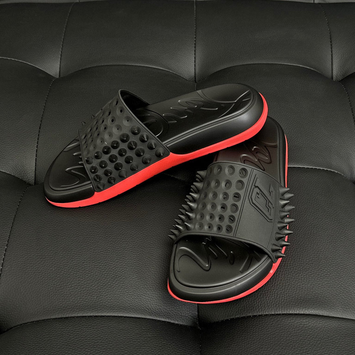 CL SPIKE SLIDES