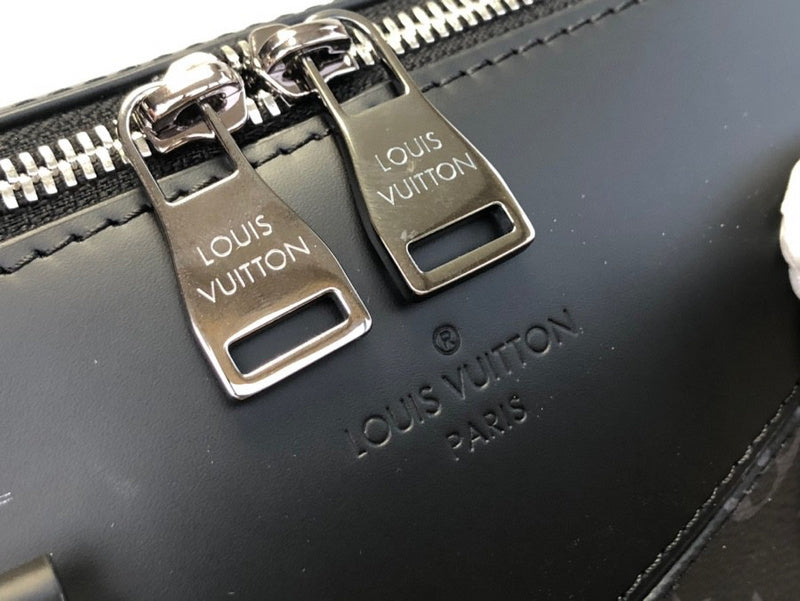 I W Fashion Lu-Vi bags - 17439
