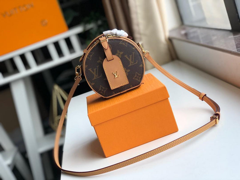 I W Fashion Lu-Vi bags - 17831