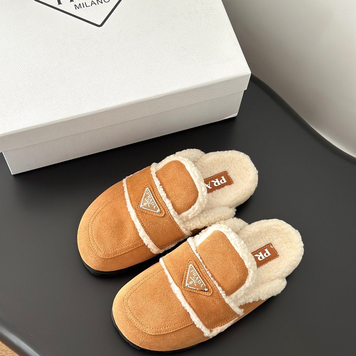 PD SHEARLING SLIPPERS