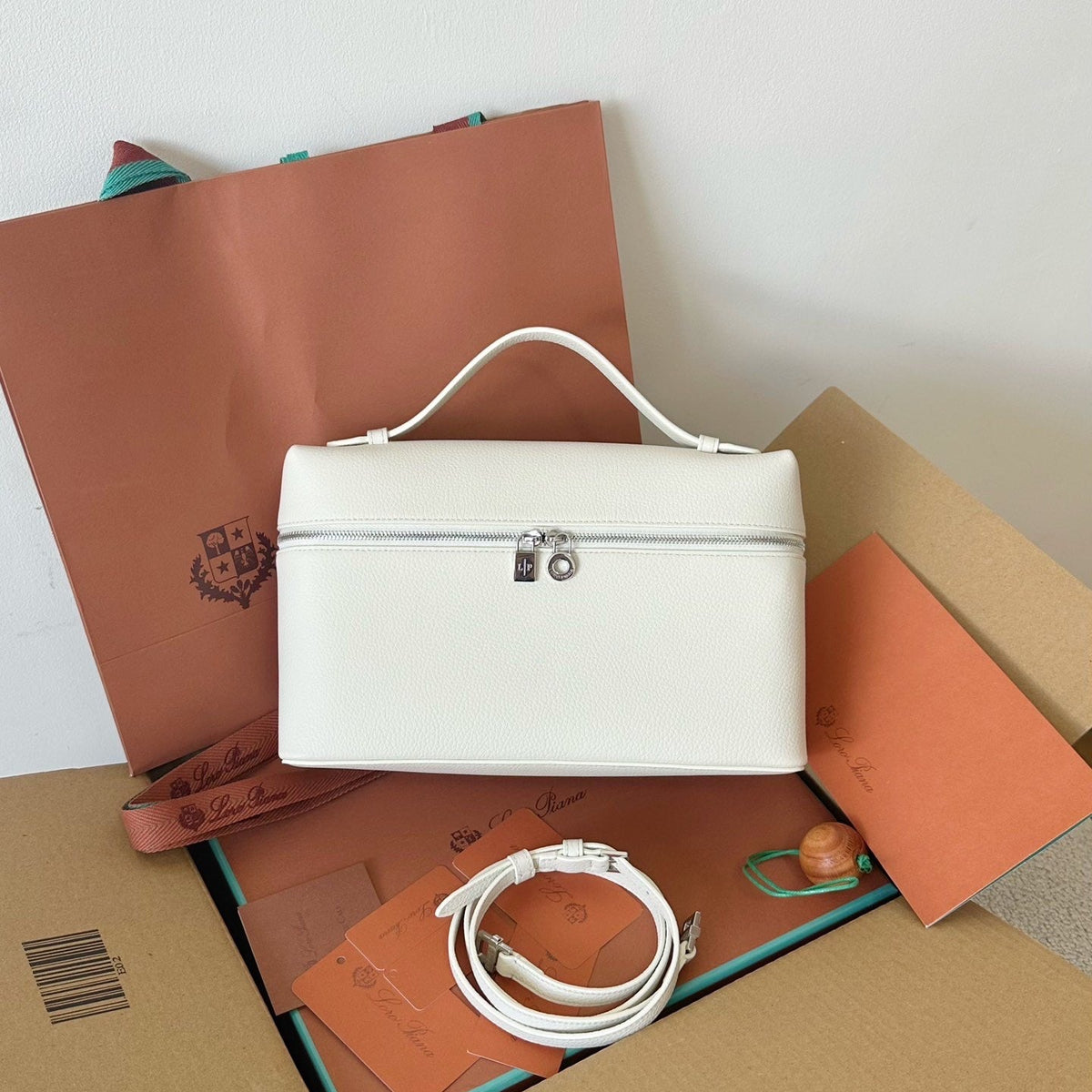 LORO P EXTRA POUCH L27