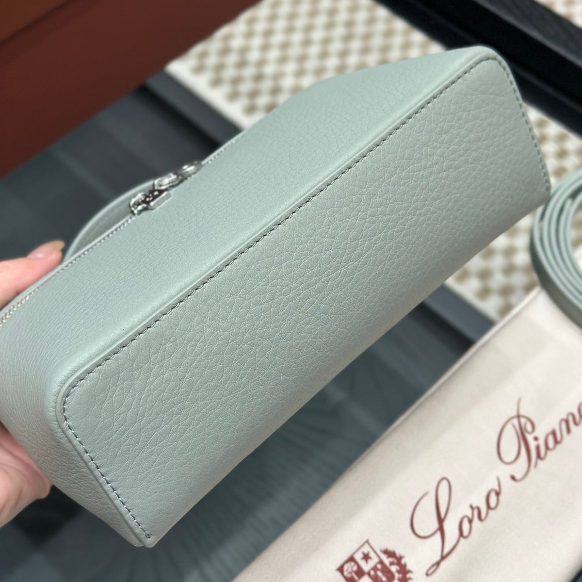 LORO P EXTRA POCKET L19 BAG