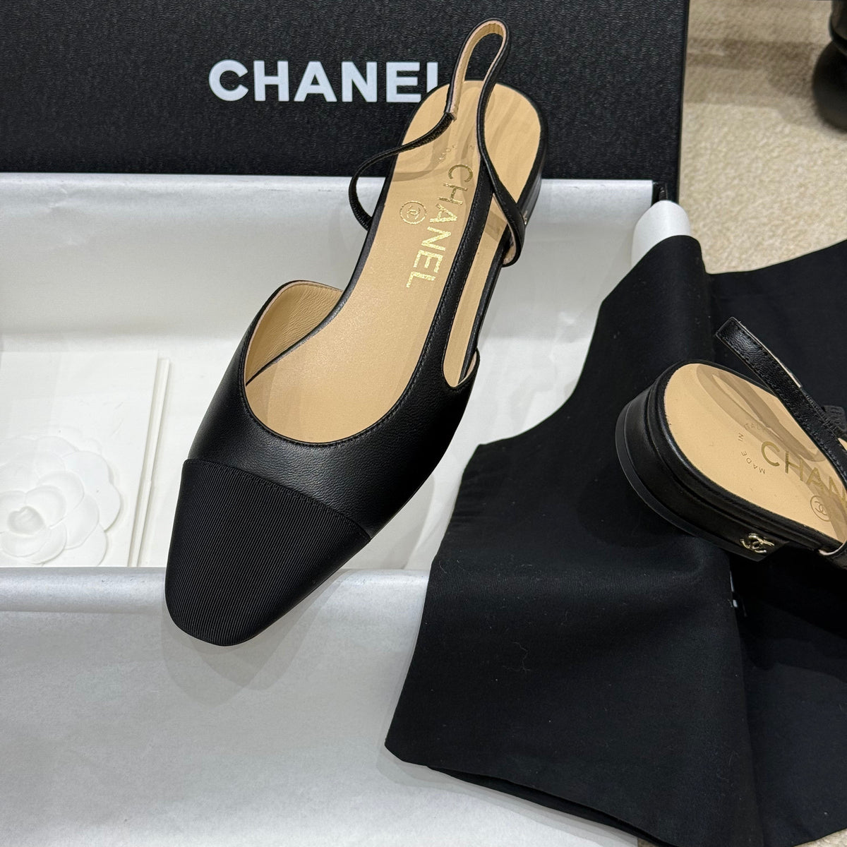 CC SLINGBACK PUMPS