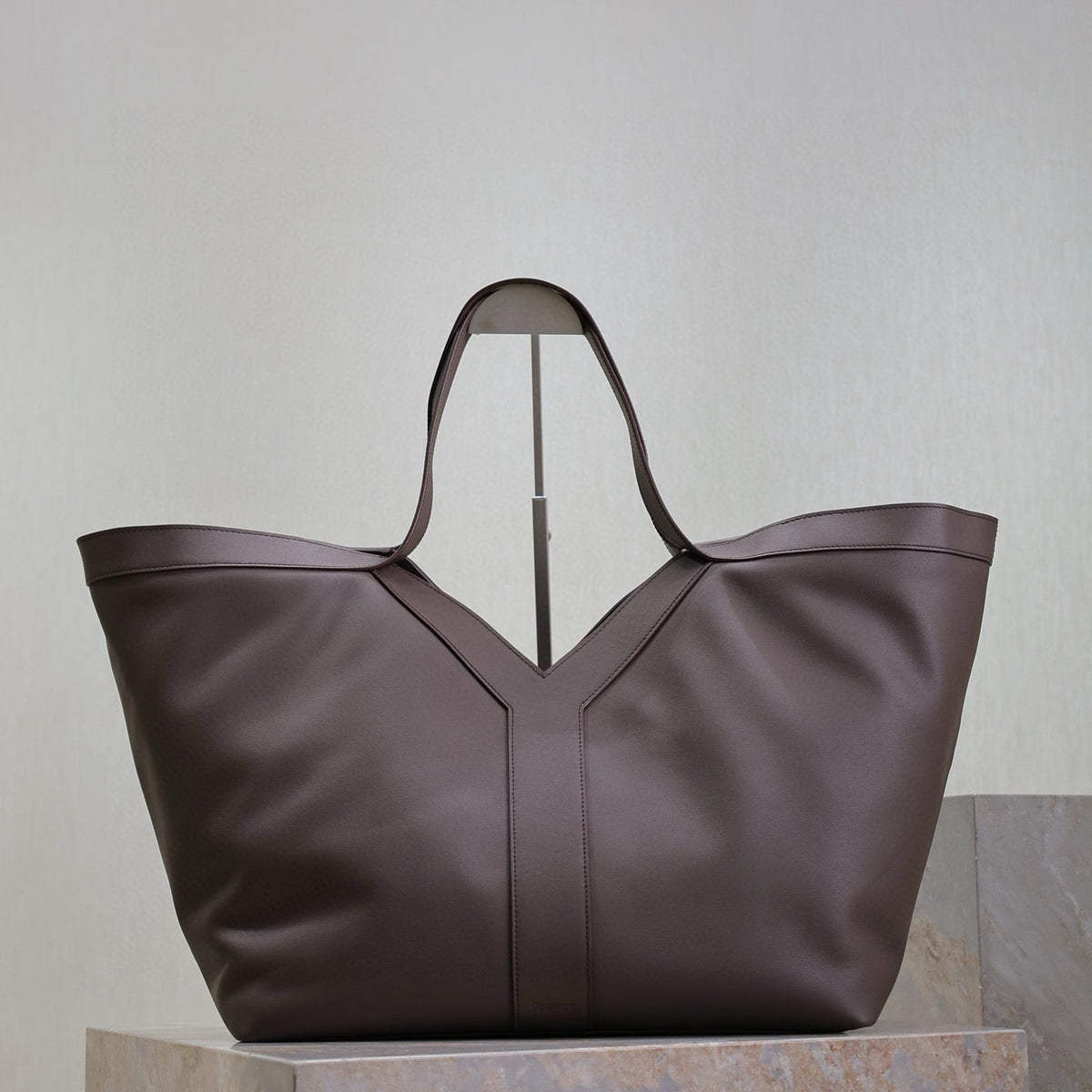 SL Y TOTE IN LEATHER BAG