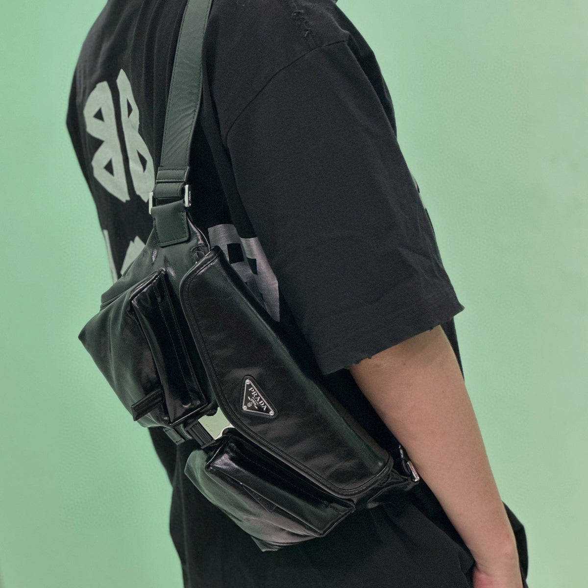 PD LEATHER SHOULDER BAG
