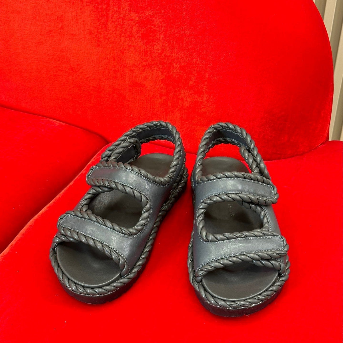 BV SANDALS