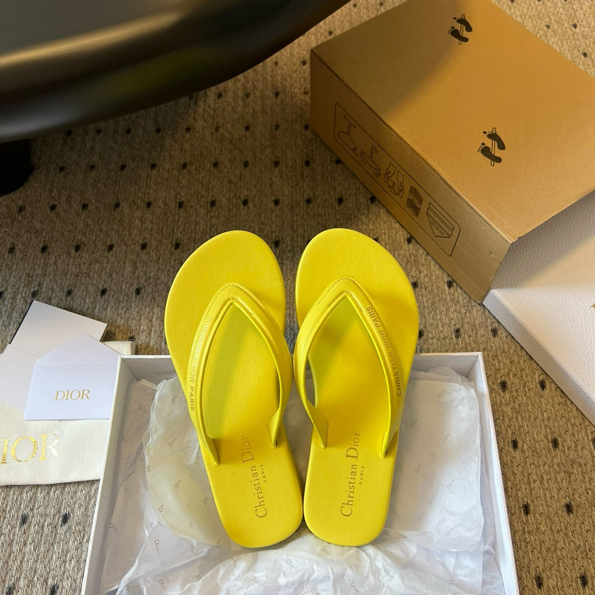 CD THONG SANDAL