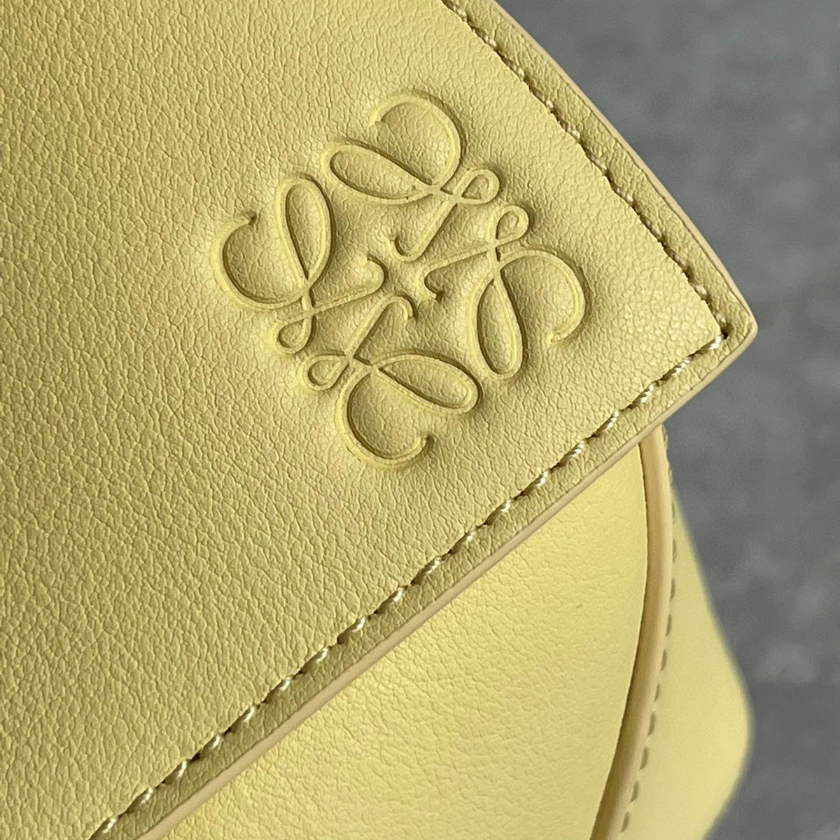 LOEW SMALL PUZZLE EDGE BAG